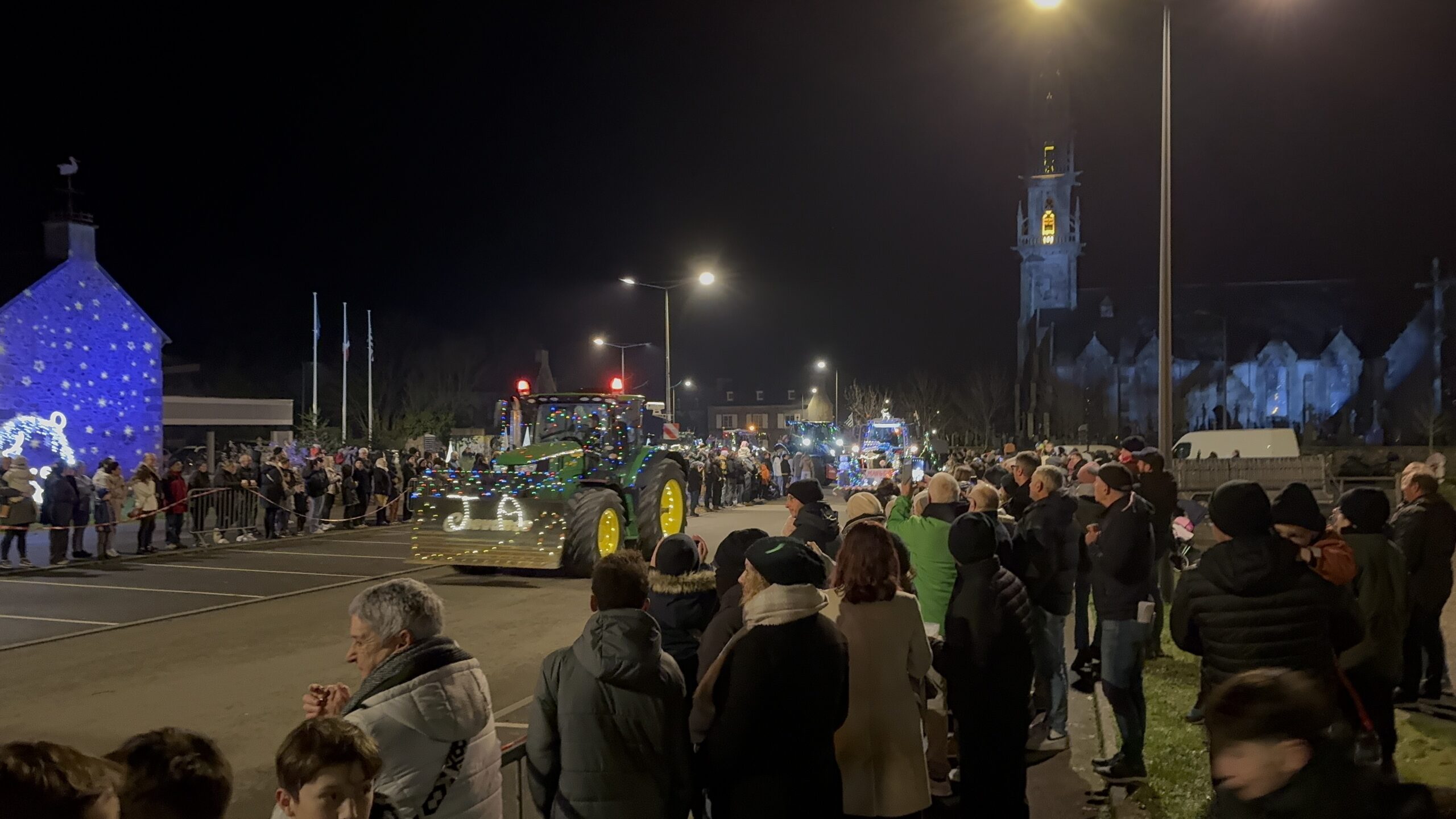 Défilé des tracteurs JA29 - PLOUDANIEL