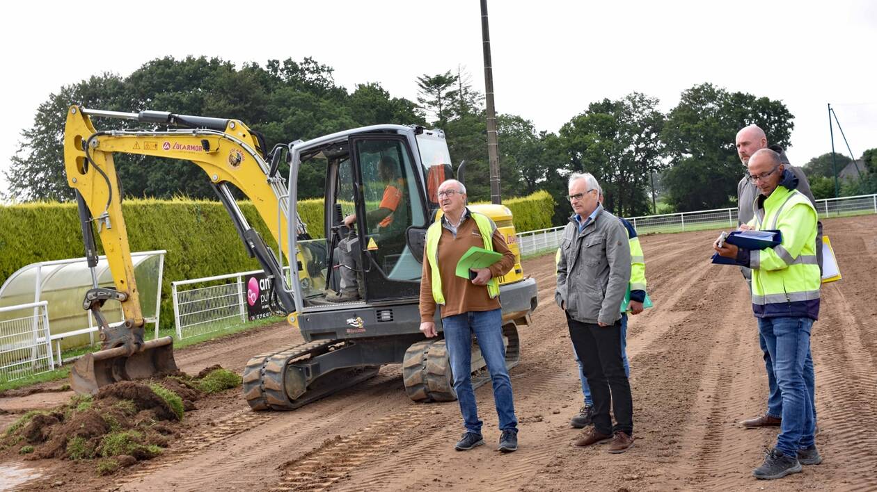 Réfection terrain de foot A - PLOUDANIEL